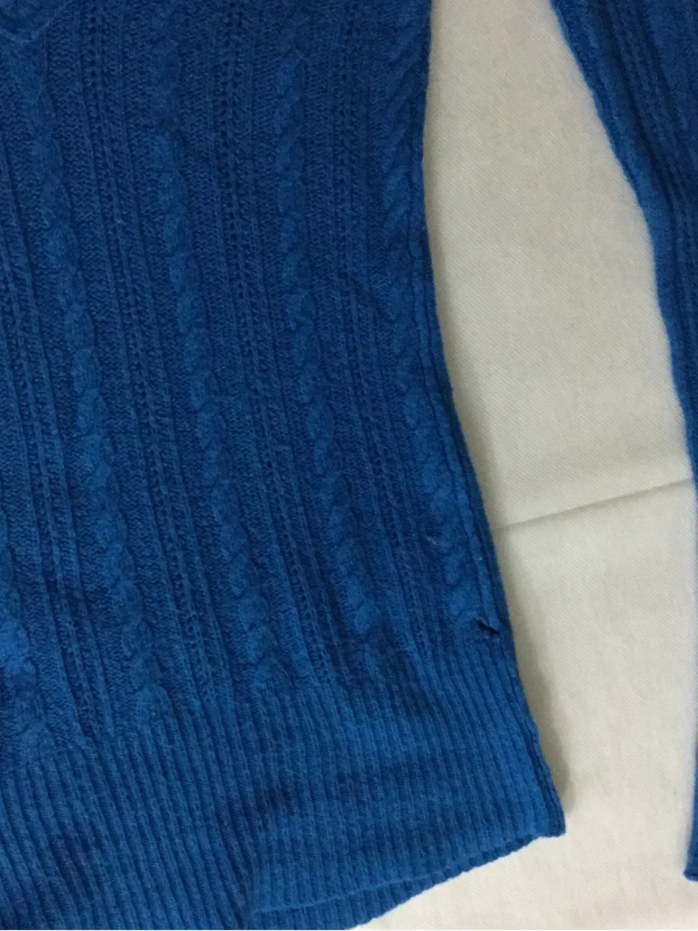 Abercrombie & Fitch Bright Blue Cable-Knit V-Neck Sweater - Picture 3 of 9